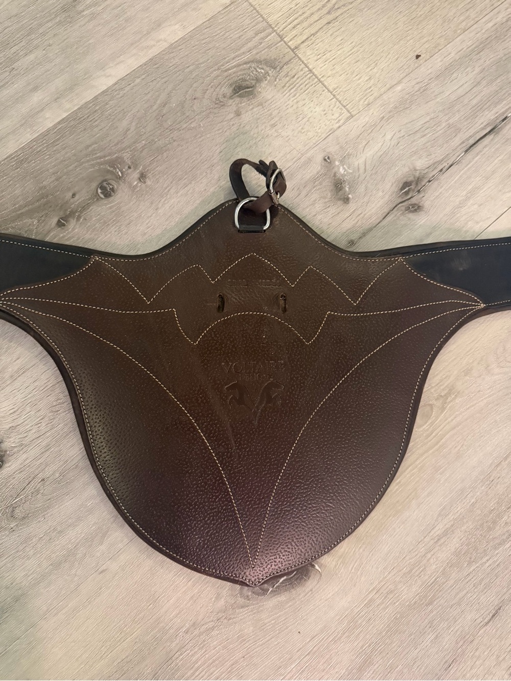 Voltaire Design Stud Girth – Chocolate – 54” / 135 cm - Picture 3 of 8